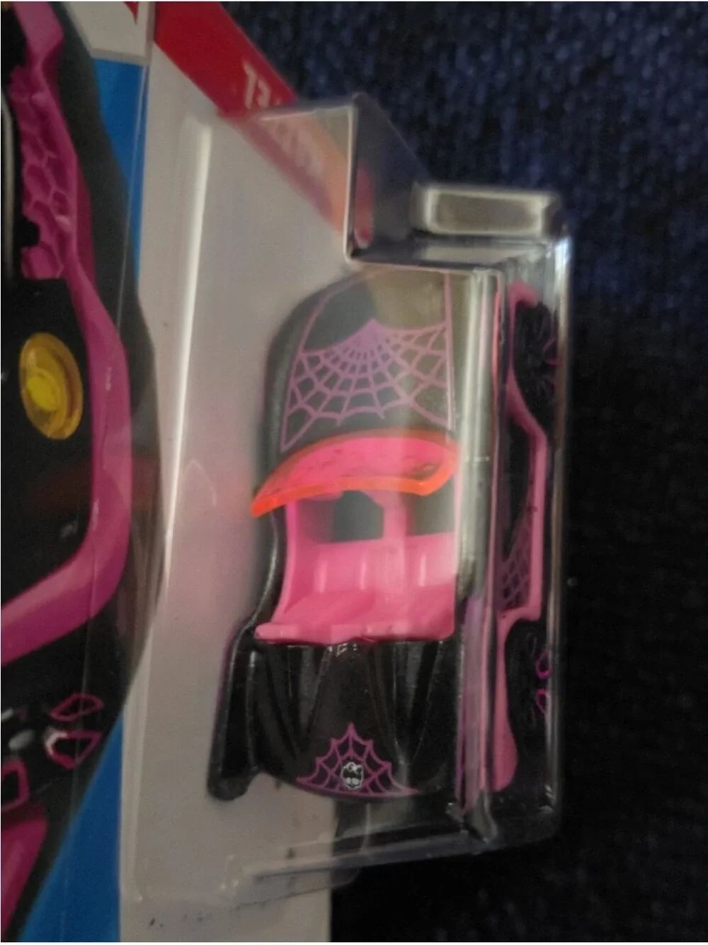 Hot Wheels x Mattel Monster High Ghoul Mobile - Black & Pink
